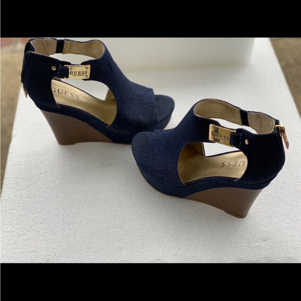 🆕 Guess Blue Wedge Sandals with Peep-Toe Design